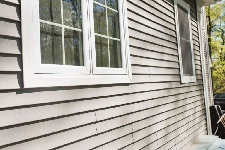 5 Signs It’s Time for Siding Repair in Your Portland Home